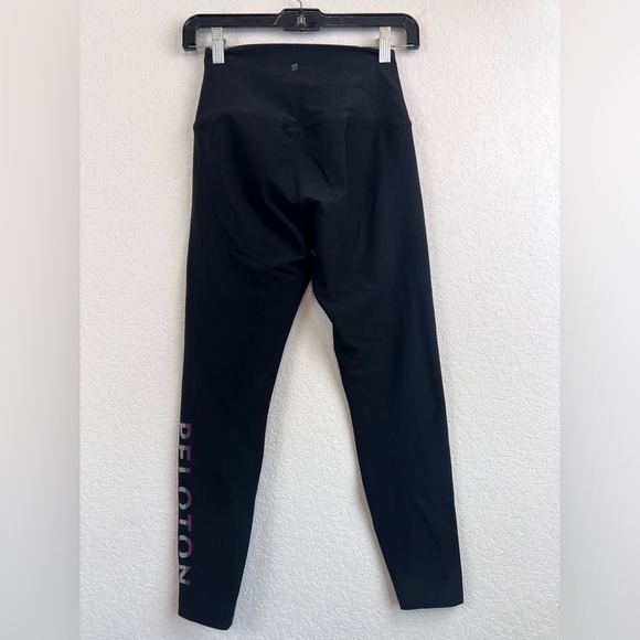 Peloton Logo side Leg Leggings size Small - Picture 4 of 8